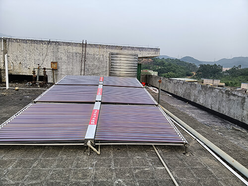 樓頂太陽能熱水系統